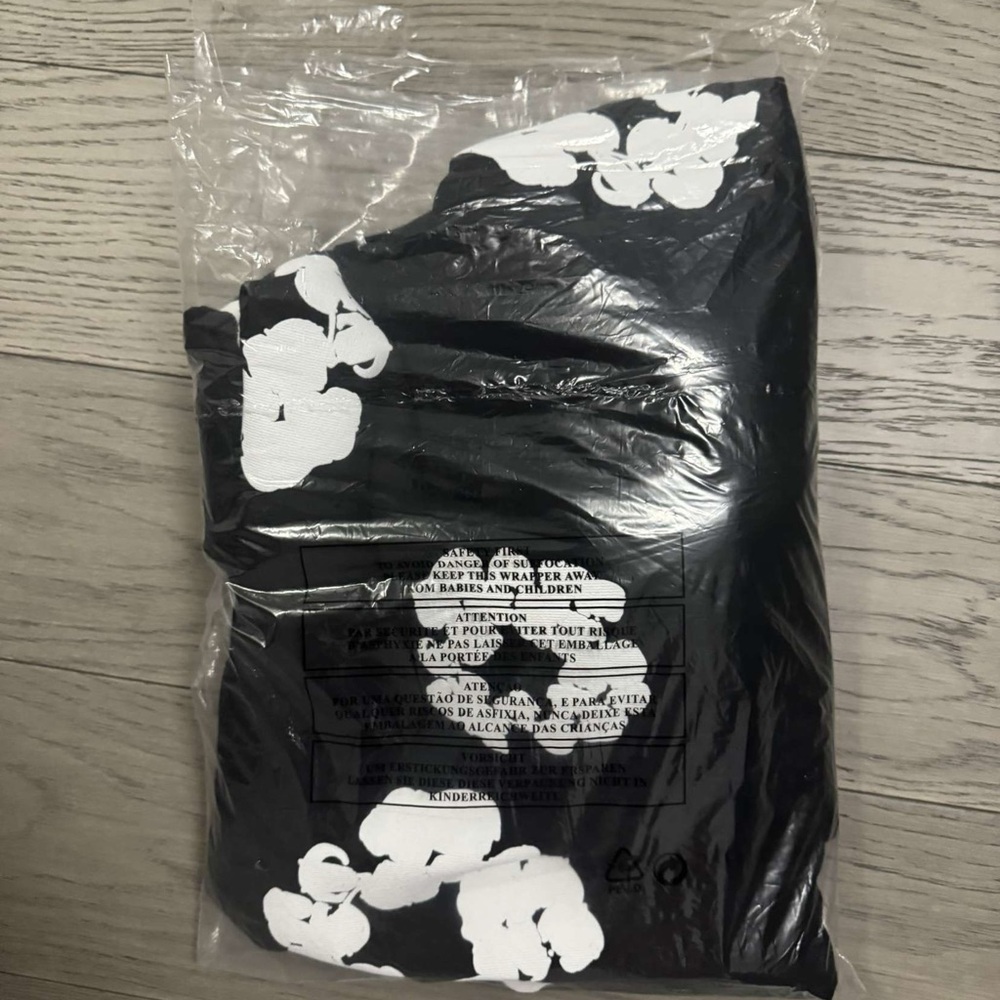 Black Denim tears hoodie size medium - Picture 6 of 6